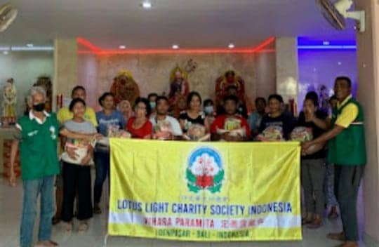 LLCS Vihara Paramita Bali – Dalam rangka perayaan Hari Raya Tri Suci Waisak dan hari jadi Maha Guru Lian Sheng. LLCS Vihara Paramita Bali – Dalam rangka perayaan Hari Raya Tri Suci Waisak dan hari jadi Maha Guru Lian Sheng.