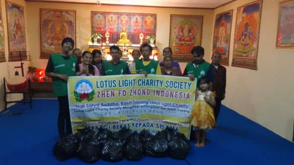 LLCS Vihara Vajra Bumi Merta Bodhi Banjarnegara dan kegiatan baksos. LLCS Vihara Vajra Bumi Merta Bodhi Banjarnegara dan kegiatan baksos.