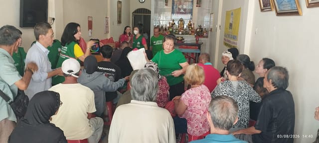 Menebar Kepedulian melalui Penyaluran 50 Paket Sembako oleh Lotus Light Charity Society Cabang Vihara Vajra Bumi Simalungun 金仙堂 di Pematang Siantar