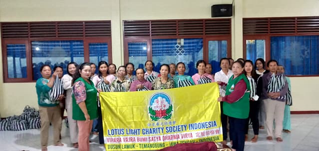 Satu Hari di Akhir Januari, Ketika LLCS Vihara Vajra Bumi Satya Dharma Virya (定智同修會) Hadir Membagikan 174 Paket Sembako untuk Umat Satu Hari di Akhir Januari, Ketika LLCS Vihara Vajra Bumi Satya Dharma Virya (定智同修會) Hadir Membagikan 174 Paket Sembako untuk Umat