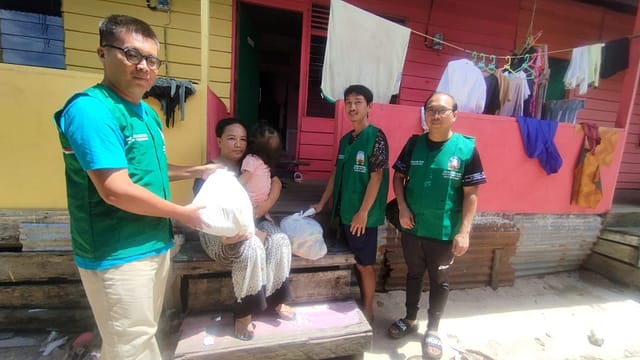 LLCS Vihara Vajra Bumi Dwipa 佛理堂 Tarakan Gelar Bakti Sosial, Bagikan 32 Paket Sembako