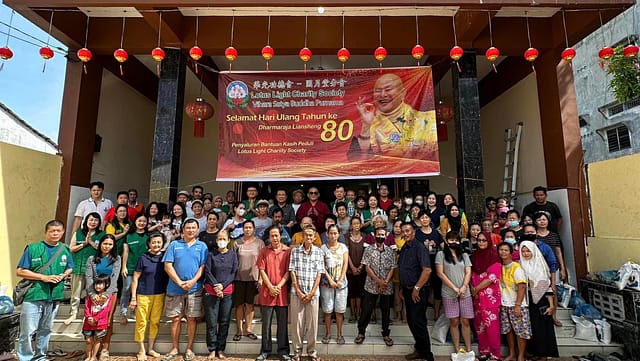 LLCS Vihara Satya Buddha Purnama-Medan 圆月堂 bagikan Paket Sembako Kasih kepada 80 keluarga di Bandar Labuhan, Kec. Tanjung Morawa, Deli Serdang LLCS Vihara Satya Buddha Purnama-Medan 圆月堂 bagikan Paket Sembako Kasih kepada 80 keluarga di Bandar Labuhan, Kec. Tanjung Morawa, Deli Serdang