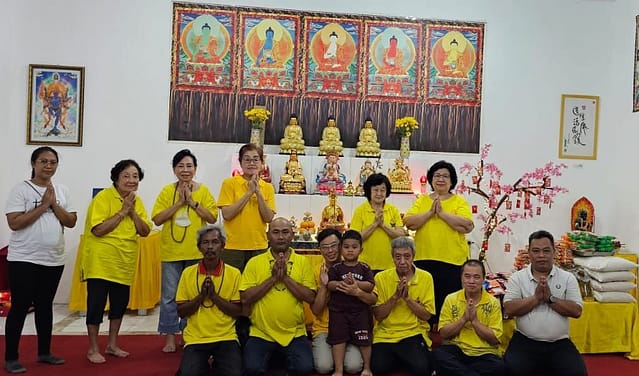 LLCS Vihara Vajra Bhumi Prabu – Kegiatan baksos dalam rangka hari raya suci waisak LLCS Vihara Vajra Bhumi Prabu – Kegiatan baksos dalam rangka hari raya suci waisak