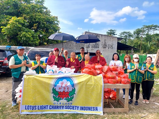 Pray For Sumatera – Kegiatan Bakti Sosial Lotus Light Charity Society Indonesia