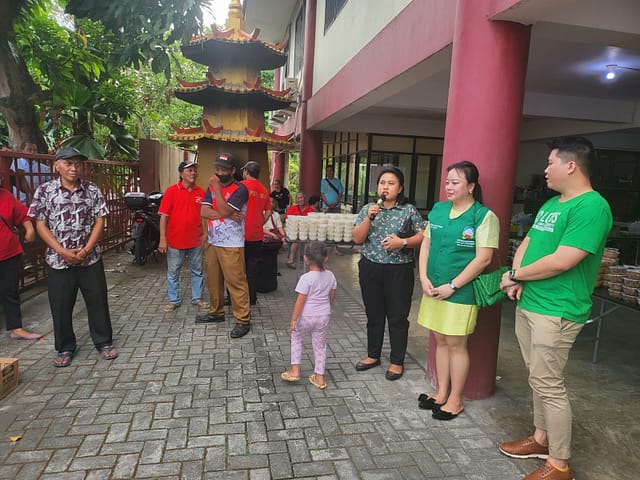 LLCS VIRIYA-kegiatan berbagi kasih LLCS VIRIYA-kegiatan berbagi kasih