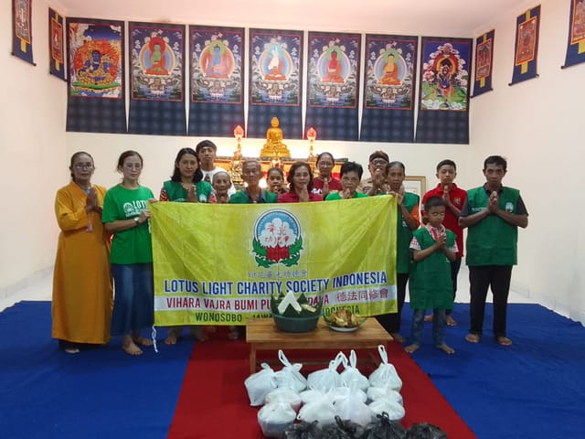 LLCS Vihara Vajra Bumi Pura Mandala 德法同修會 Wonosobo adakan acara selamatan dan bakti sosial LLCS Vihara Vajra Bumi Pura Mandala 德法同修會 Wonosobo adakan acara selamatan dan bakti sosial