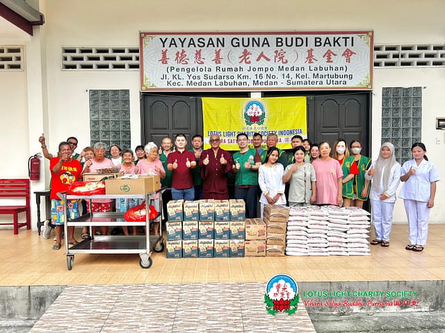 LLCS Vihara Satya Buddha Purnama-Medan 圆月堂dalam rangka Ulang Tahun Mahaguru Liansheng ke-81, adakan kunjungan kasih dan bakti sosial ke Panti Jompo Guna Bakti LLCS Vihara Satya Buddha Purnama-Medan 圆月堂dalam rangka Ulang Tahun Mahaguru Liansheng ke-81, adakan kunjungan kasih dan bakti sosial ke Panti Jompo Guna Bakti