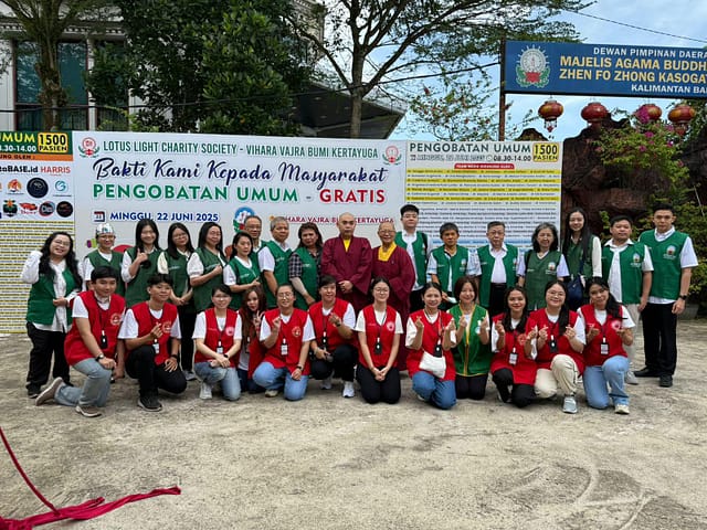 LLCS Vihara Vajra Bumi Kertayuga 真德雷藏寺 adakan Bakti Sosial Pengobatan Gratis 1500 pasien Tahunan ke-3 LLCS Vihara Vajra Bumi Kertayuga 真德雷藏寺 adakan Bakti Sosial Pengobatan Gratis 1500 pasien Tahunan ke-3
