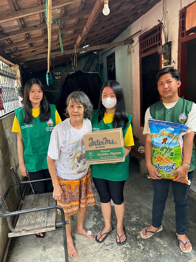 LLCS Vihara Vajra Bhumi Prabu, Prabumulih kegiatan Baksos ke dua panti asuhan dan 16 rumah warga LLCS Vihara Vajra Bhumi Prabu, Prabumulih kegiatan Baksos ke dua panti asuhan dan 16 rumah warga